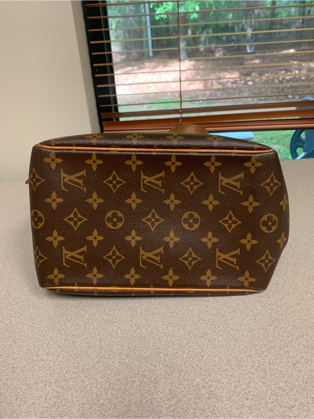 Louis Vuitton Brown Batignolles Vertical MI0056 - Picture 5 of 9